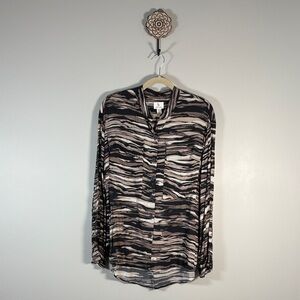 b new york Black and Tan Patterned Button Down Shirt with Pockets